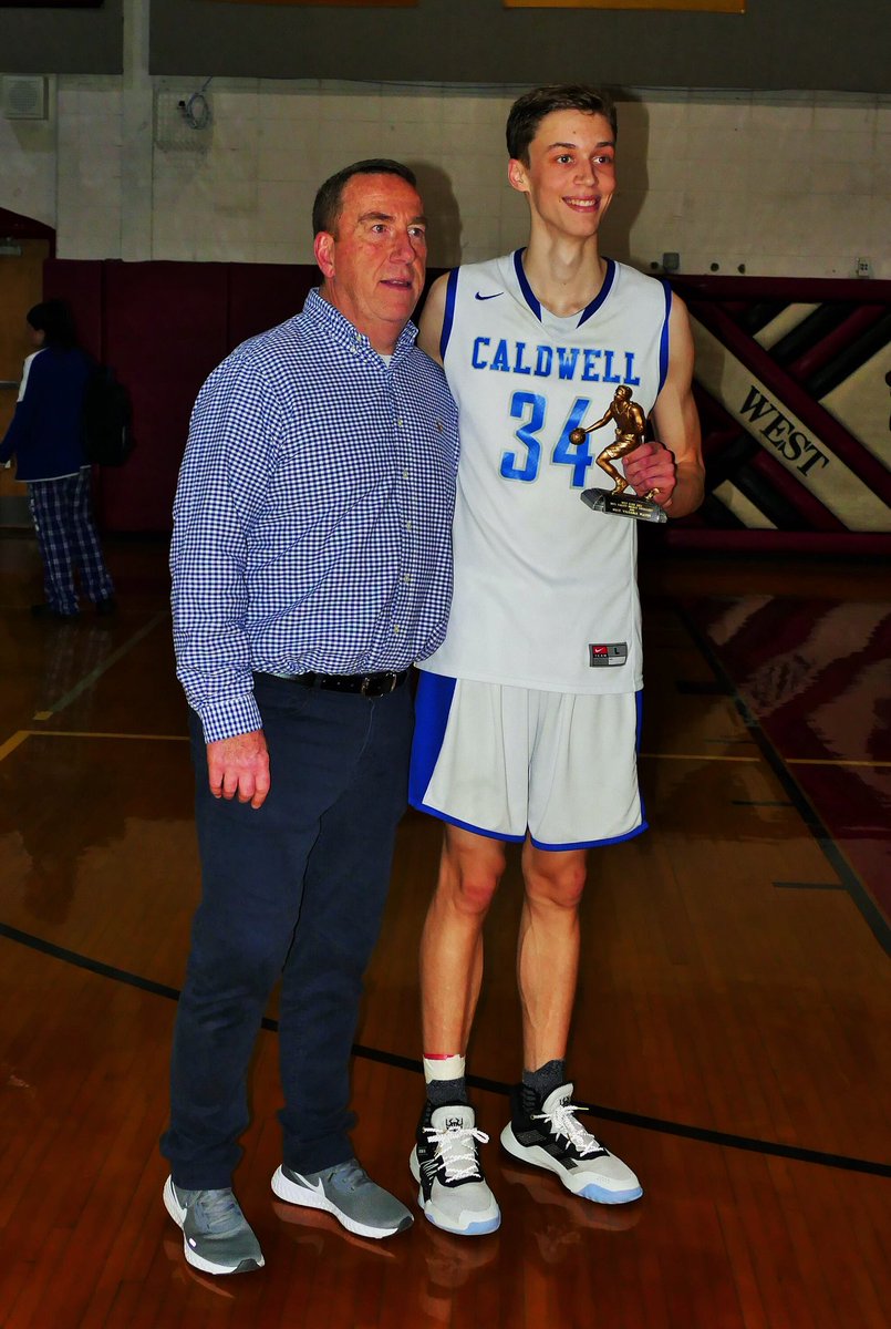 NANNPHOTO51's tweet photo. NJ HS Boys B-Ball Caldwell vs West Essex photos & digital at https://t.co/ex6QCy9kKN #WestEssexNow #NJHSSports #njhsboysbasketball #WestEssexHS #jchsboyshoops #WestEssexAthletics #CWCJHSCHIEFS #CWCJHS #shamrock_74 https://t.co/K2e30TjUbs