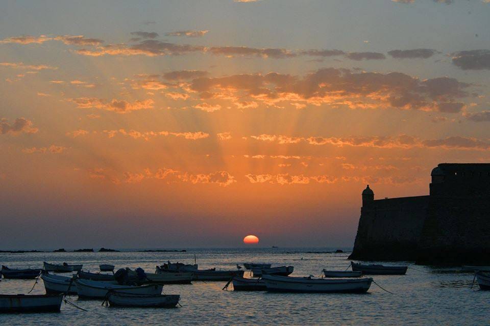 Cadiz_CF's tweet photo. 😍 ¡Buenas noches!

"Es el embrujo sobrenatural
de esa diosa del mar..." https://t.co/oe0Z0vXk6s