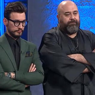 Sevgıli günülük bügun alican hakkin yedik  ben ona ihanet etti cunku o ahtapot öldürdu ben hayvan sever bunu kabul etmez Somer şeften korkuorum o finalden sonra beni yer zaten ahtapot onu doyurmadi onun göbekte çok fazla yer var alican uzumlu kekim affet beni #masterchefturkiye