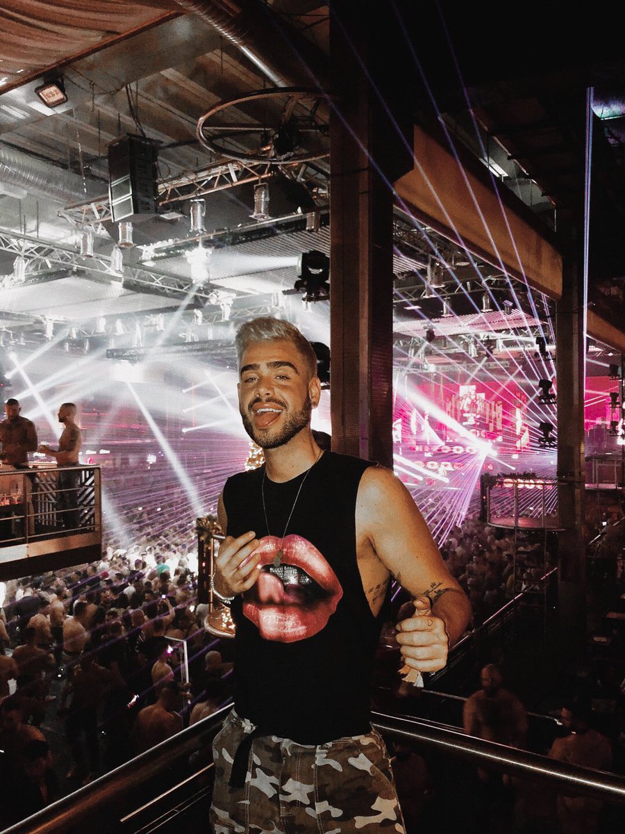 ivanbema's tweet image. #weparty 🔥