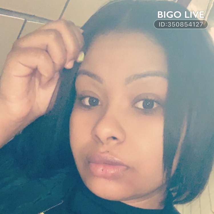 MMili2x's tweet photo. Come and see askaboutchyna ❤️'s LIVE in #BIGOLIVE: 🗣 GOOD VIBEZ  
https://t.co/I55uUwC9J2 https://t.co/zhqHaGE49m