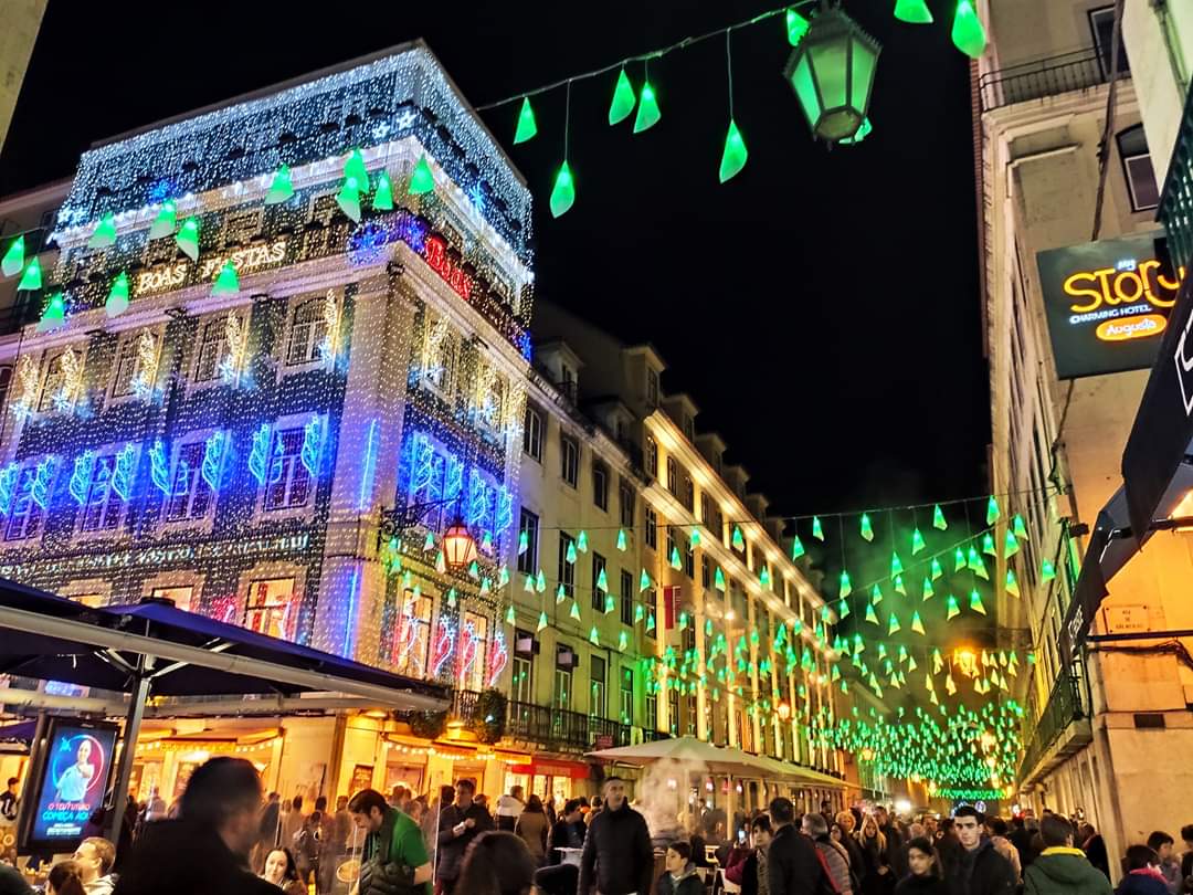 VaneFifi's tweet photo. @TeriPolo1 just passing by to wish you a wonderful holidays (Lisbon) https://t.co/KpXRD9Uag1