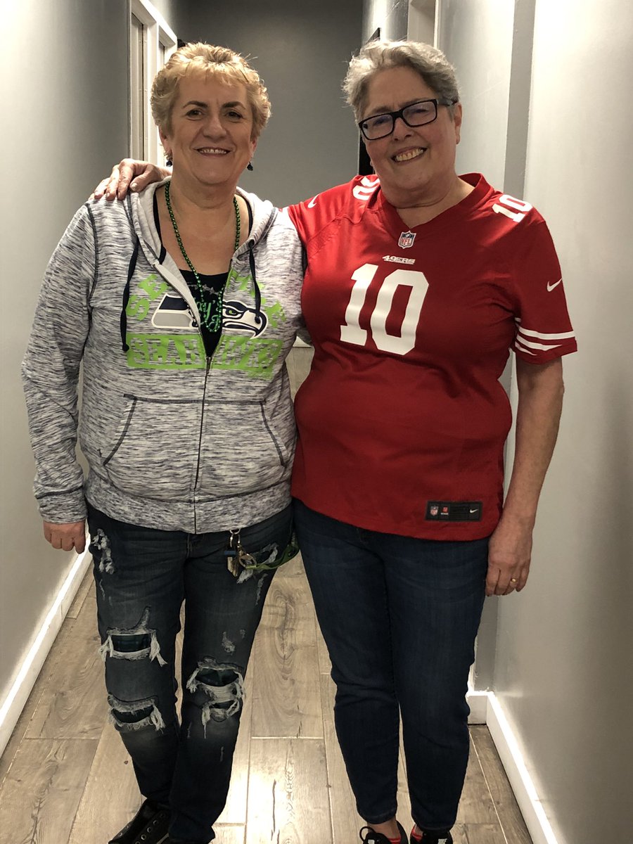 LisaSteck996's tweet photo. Let the games begin#4707#seahawksand49ers https://t.co/IOPORuhpKY