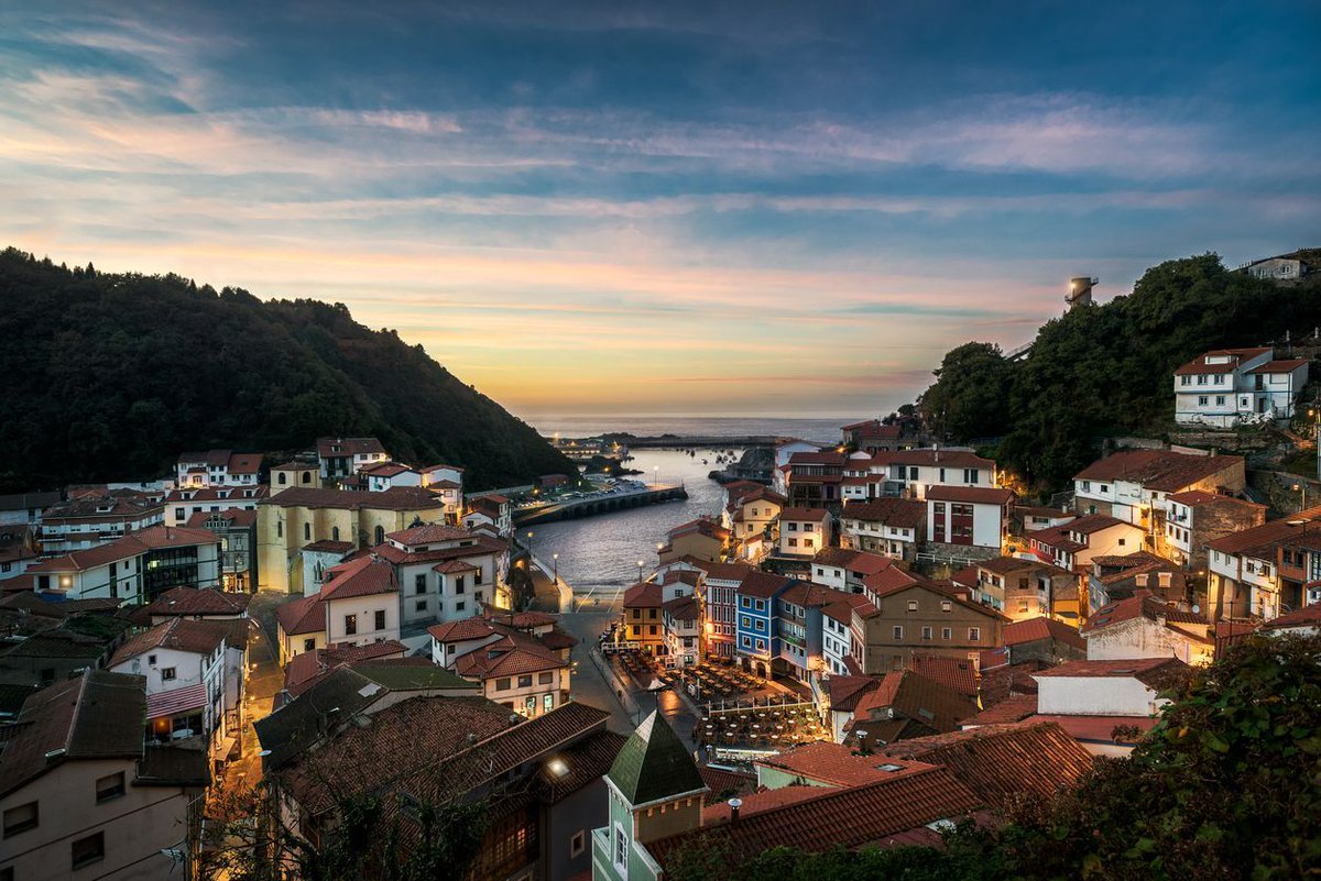 EspanaEnLatam's tweet photo. #Cudillero has much more to discover than what you might think.
Do you know it even has its own dialect? Pixueto! 😀
👉https://t.co/oTjIR9nRVK
#LovelyVillage #Asturias #SpainCoast #InGreenSpain #WinterInSpain #XmasInSpain #SpainRoute #VisitSpain
@TurismoAsturias @cuditurismo https://t.co/wpygjEplCH