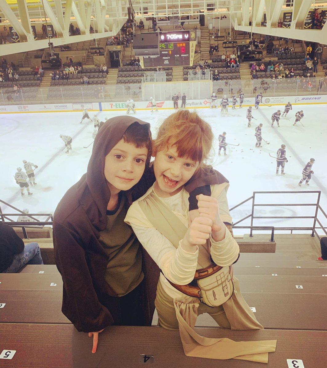 Go Army! #hockeyknight #StarWarsNight