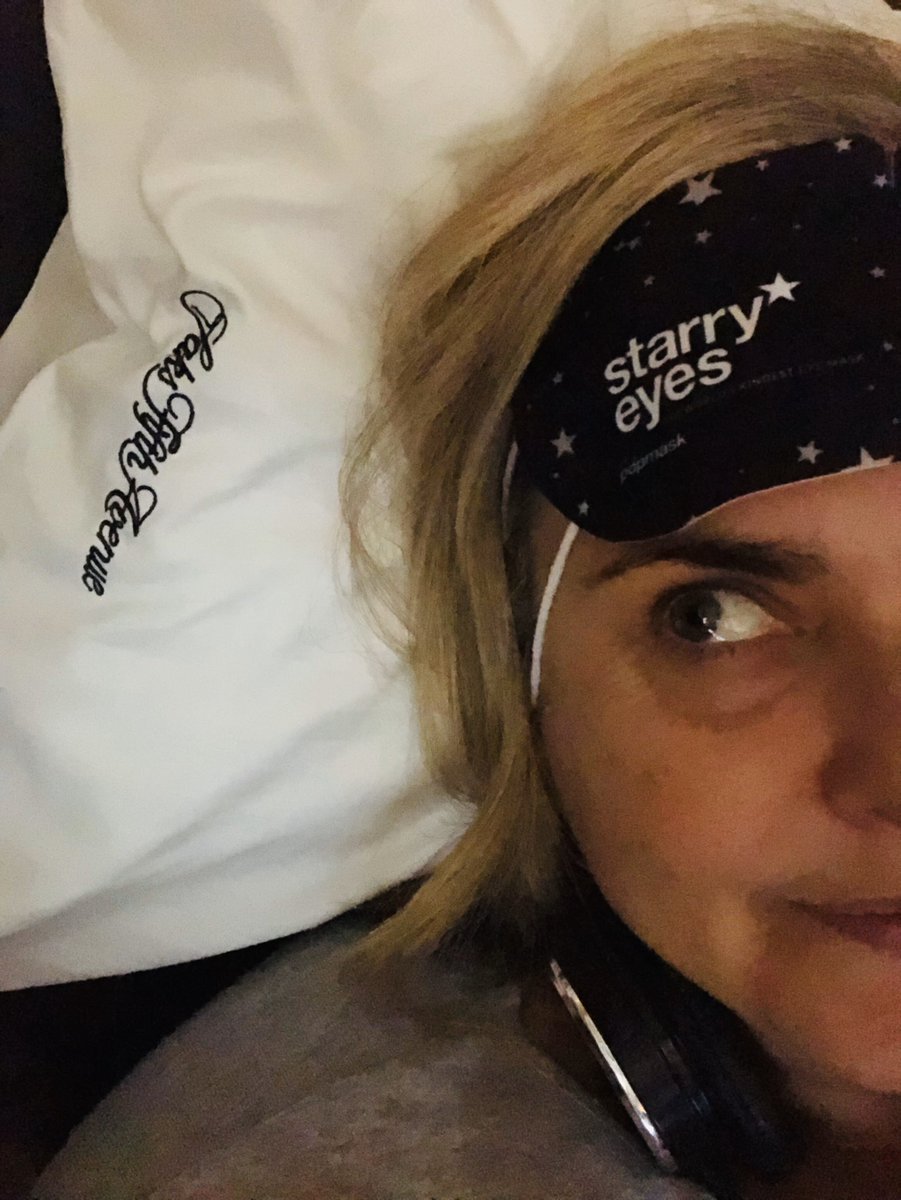 Perfect flying accessory #starryeyes