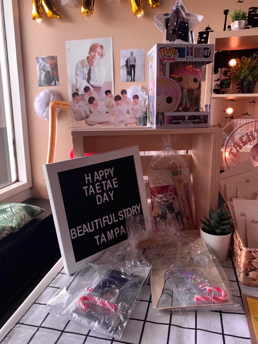 bIudbunny's tweet photo. thank you so much @motstae  for another wonderful cupsleeve event!! i had so much fun !! @BTS_twt @yoonkistoes @taesloserr  #BeautifulStoryKTH #HappyBirthdayTaehyung #TaehyungDay https://t.co/BV024bLswK