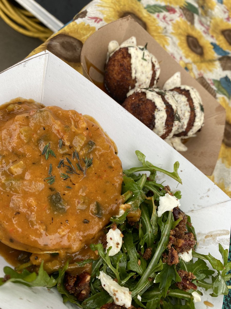 SergioMirandaUS's tweet photo. Good #AshevilleNC afternoon @newbelgium brewery tour and creole food from @EatRootDown !  #BeerAnd2StorySlide #LiquidCenter https://t.co/dw4p4wQRKP