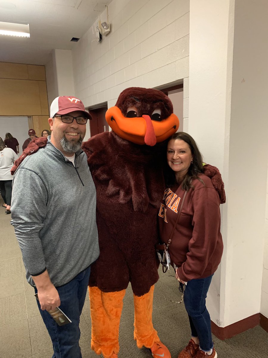 way2gohokies's tweet photo. LET’S GO!! Date night at The Cassell!! #ThisIsHome #VTMBB #StoneByStone ❤️🏀 @writegud https://t.co/lRxkTDHOZN