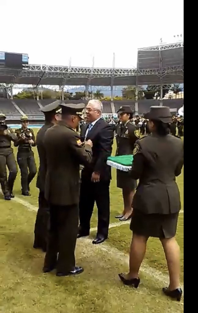 AlexLopezMaya's tweet photo. Condenamos y rechazamos el asesinato del Dr ALCIBIADES LIBREROS VARELA, fiscal especializado de Cali afiliado al sindicato de @Asonal_Judicial hechos ocurridos hoy 29 de Diciembre. Había sido condecorado cómo el mejor fiscal de Colombia. Solidaridad con su Flia y la Rama judicial https://t.co/HcJbgVNaCh
