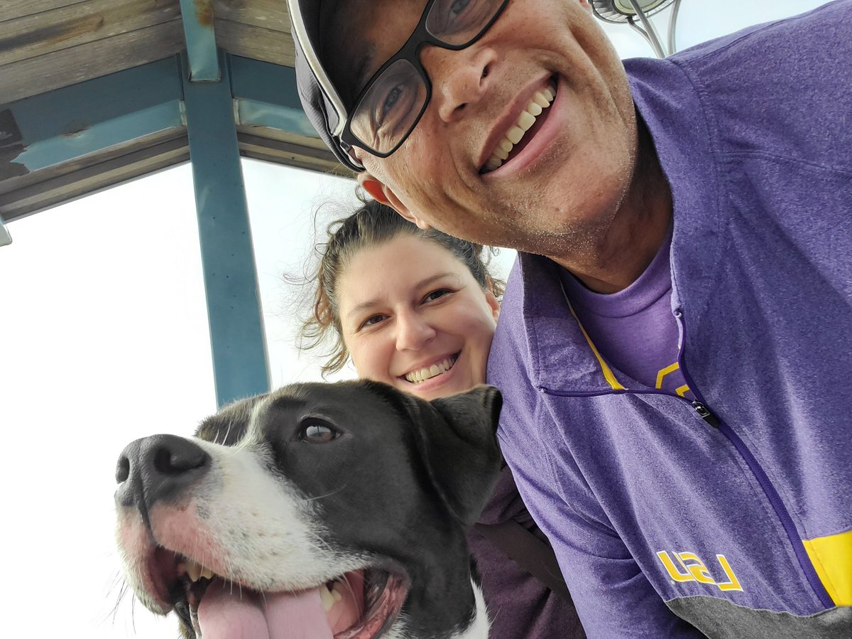ChefKevinBelton's tweet photo. So hard to get both my ladies in a pic with me. #togethertime #afterexercise #livinmybestlife #cookiemonster #familylife https://t.co/RFjqC5pZAD