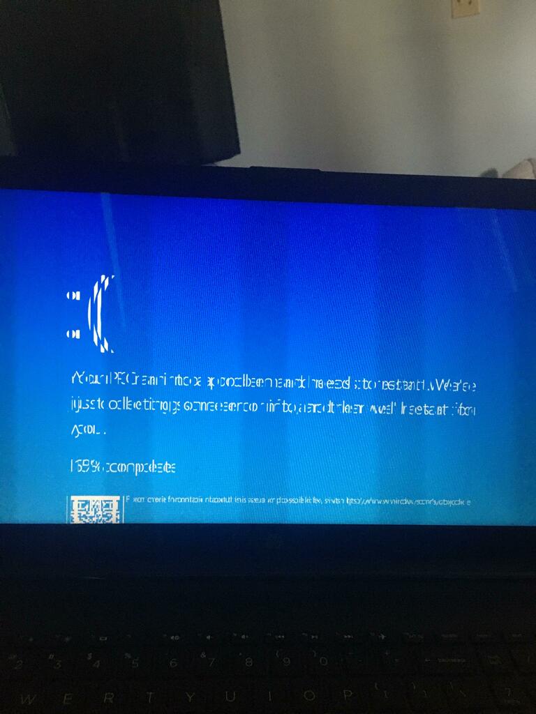 Software Gore on Twitter: "Bruh my computers blue screen of death didn't show right, it was misaligning the lines. Error had an error https://t.co/Smk5HrD9yF" Twitter