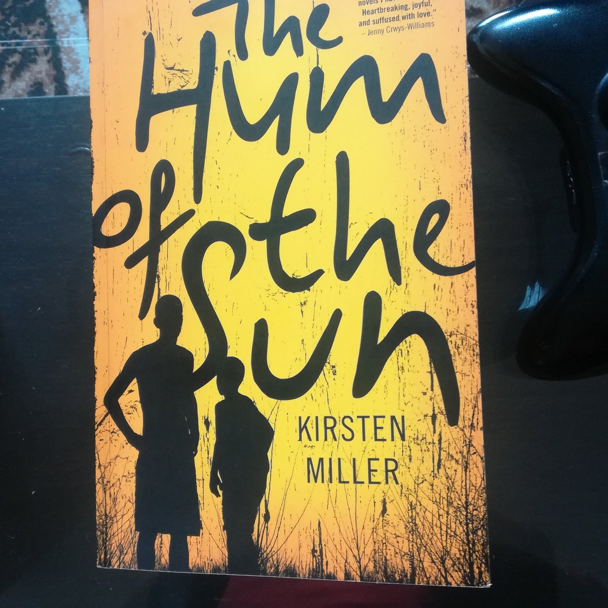 PulengHopper's tweet photo. #CurrentRead #TheHumOfTheSun #KirstenMiller #KwelaBooks25
I'm awestruck at the accuracy & empathy with which Miller has penned the character of 8 year old Zuko, who is non verbal & lives with autism spectrum disorder. A heart wrenching read. Tissues will come in handy πβ€οΈπ https://t.co/E4dcpchesb