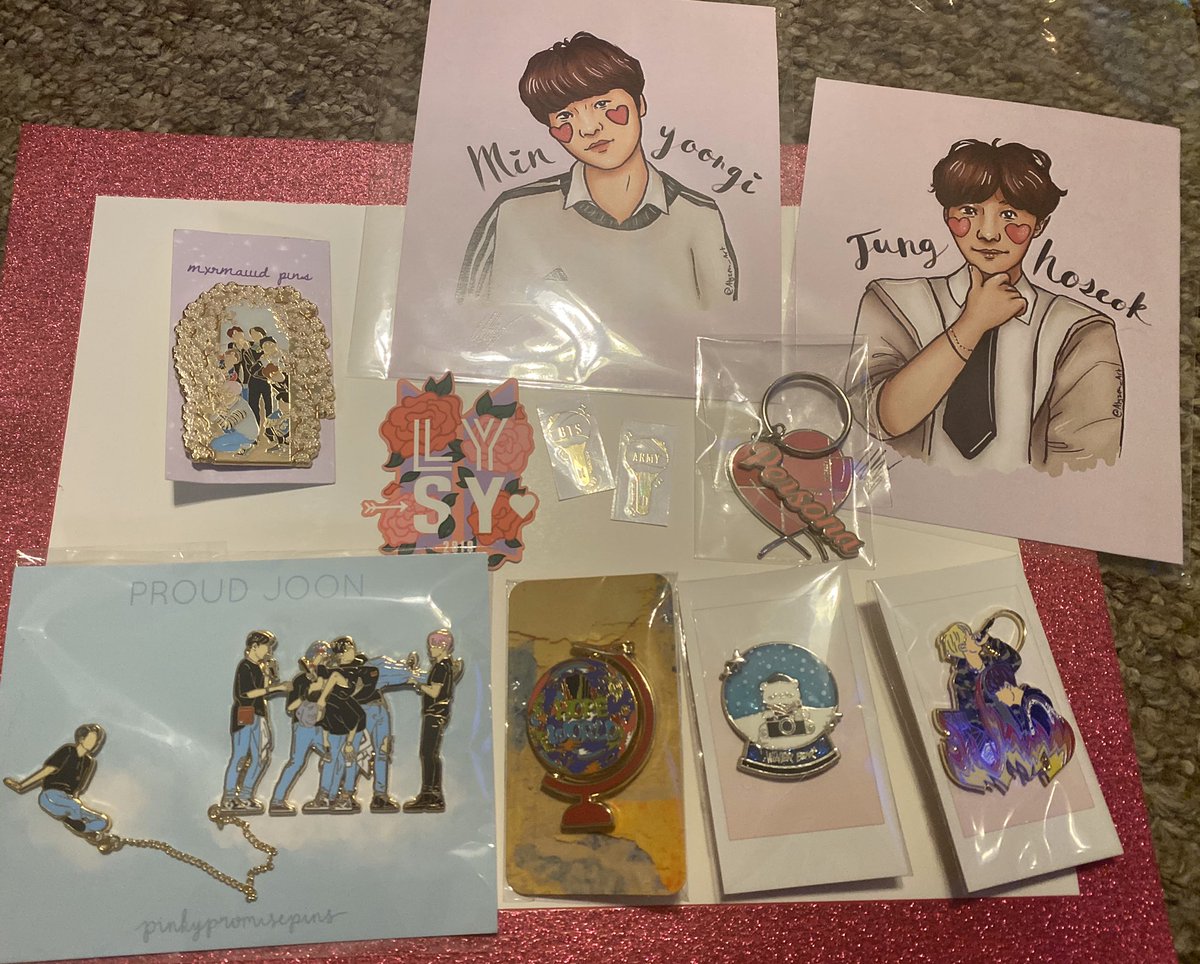 starkbrite's tweet photo. Thank you to all of the beautiful artists/pinmakers Iโve met this weekend. I absolutely love everything and you are all incredibly talented ๐
@hopeblissly1 @sarangtae_pins @pinkypromisepin @ Alyzea_art &
@ mxrmaiiidpins on IG
#vantaebnORL #BeautifulStoryKTH #HappyVDay https://t.co/GM1HVDN3M6