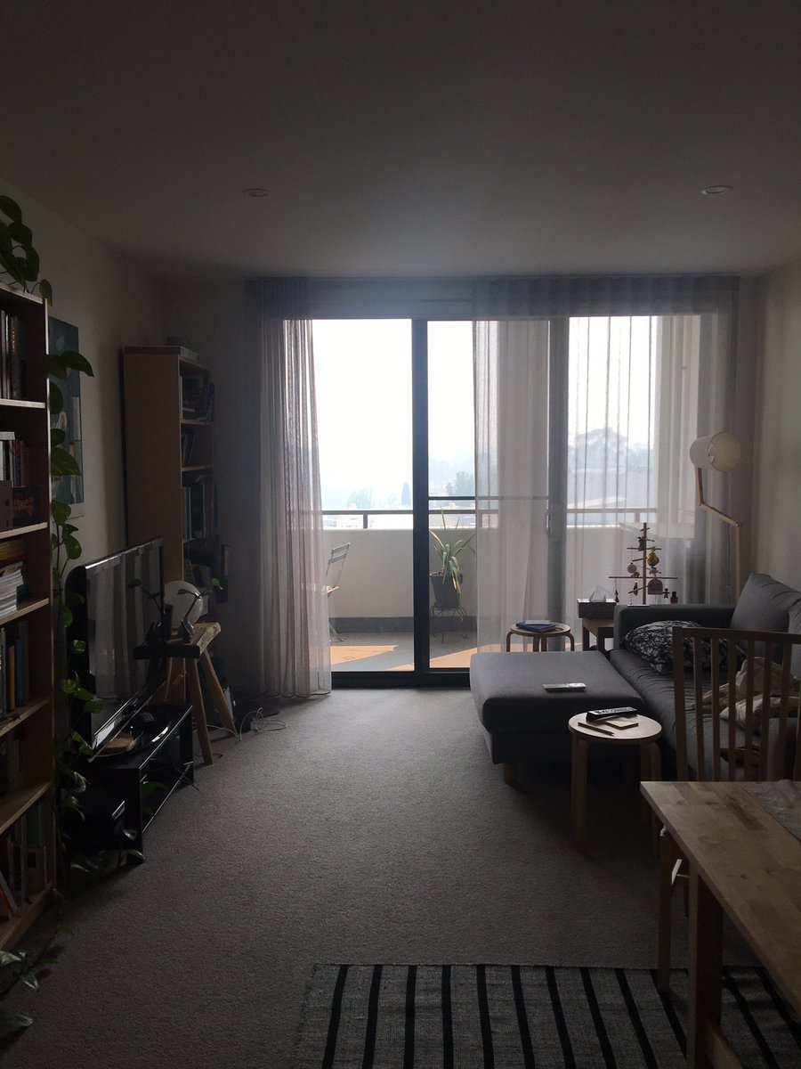 The smoke haze continues #canberra