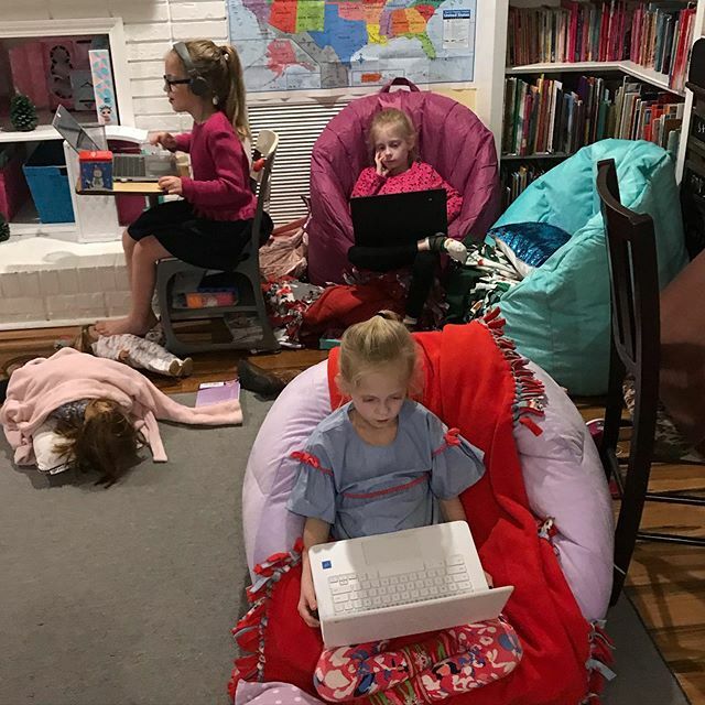 SladeTriplets's tweet image. Getting some serious work done ift.tt/357t8Ll