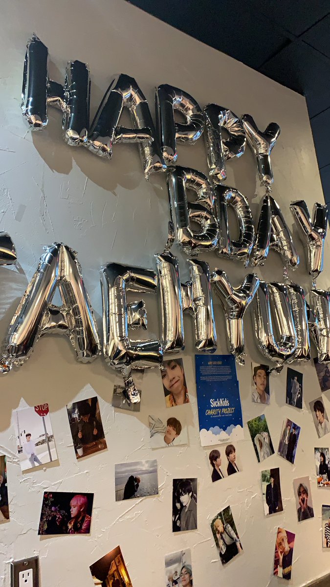 hobisfrog's tweet photo. all these events too too cute bye #TAEINTHE6IX https://t.co/9G0CcFJBba