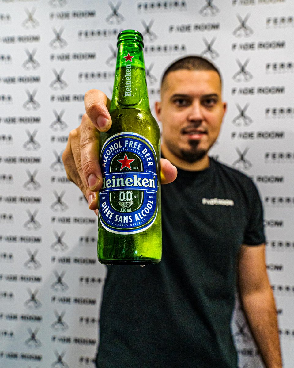 FadeRoomInc's tweet photo. To a healthy, happy, and peaceful New Year.
#NowYouCan #Heineken00 #faderoom #onlyclassicnoshit #torontobarbers #torontobarber #barbeirosdeportugal #barberia #barberΓa#thesix #beardoils #Heinekenca #Heineken
#NowYouCan #Heineken00 #faderoom #onlyclassicnoshit #torontobarbers https://t.co/5sYNnjq0Ry