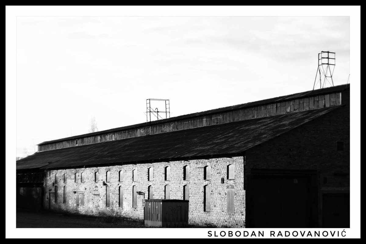 zvecanski's tweet photo. Graficki prikaz
#bnw #bnw_captures #bnwphotography https://t.co/hCeNyzJhDQ