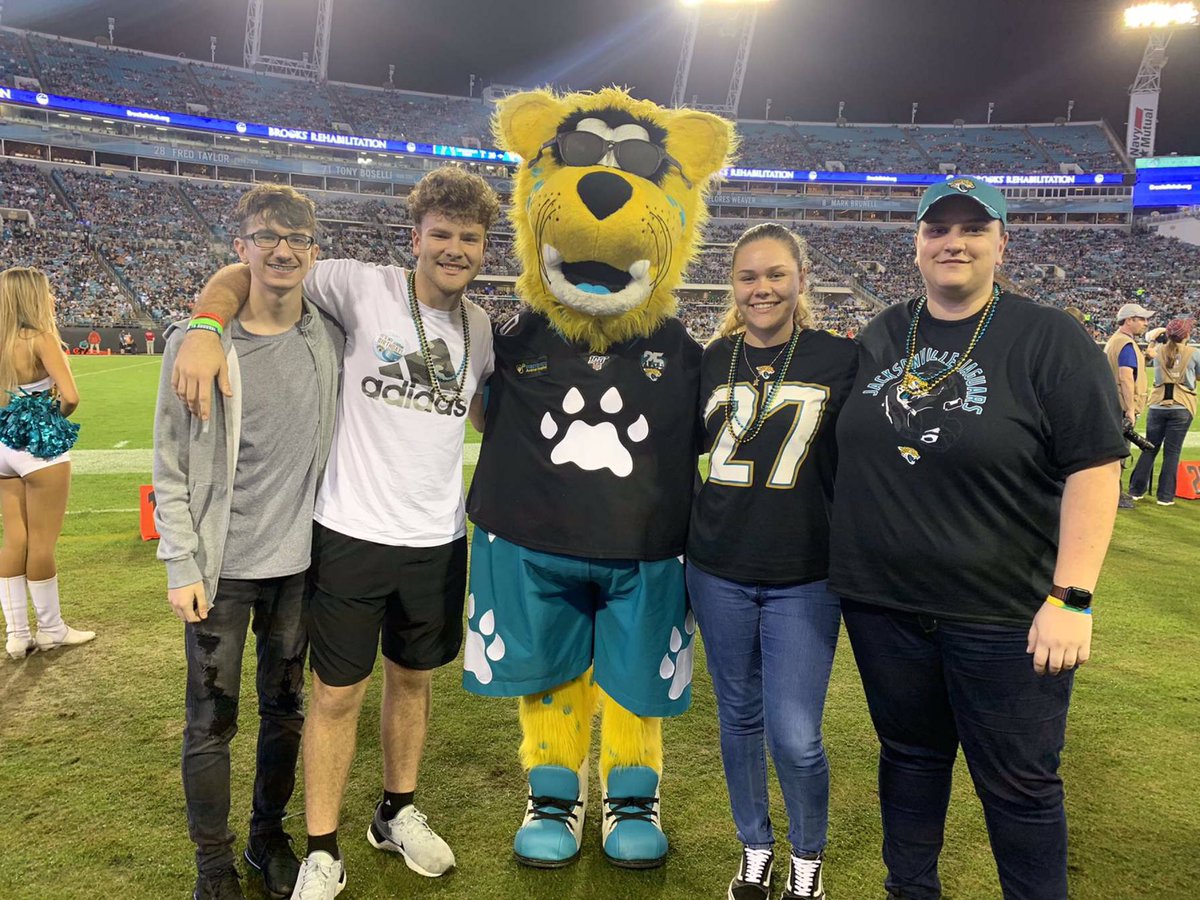 LeilaaaHrustic's tweet photo. #DUUUVAL https://t.co/dkKm4poe45