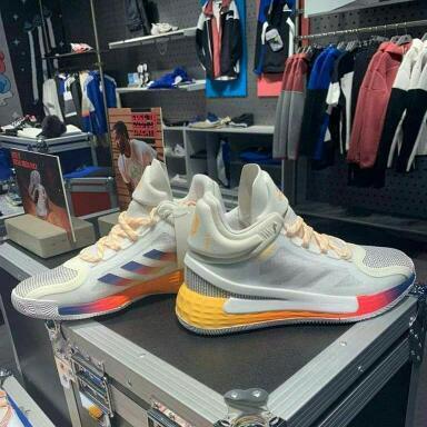 ASneakers11's tweet photo. One of the shoes Iam really hyped for is by #adidas 
The #drose11 ..video made, channel link in bio
#droseshoe #basketball #basketballshoes #adidasbasketball #derrickrose #nba #nbasneakers #nbakicks #sneakers #sneaker #shoes #Drose #derrickrose1 #droseadidas #adizero https://t.co/C2ayr9HhQg
