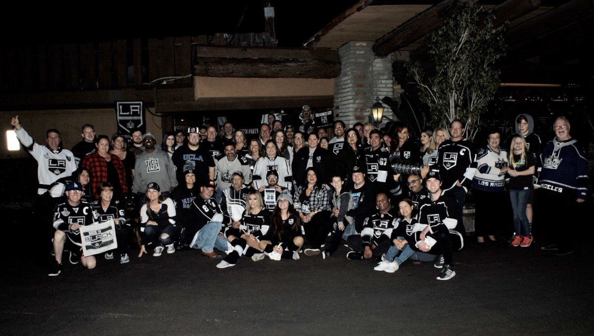 TrasiStarr's tweet photo. Always a great time at the Cask n Cleaver @LAKings official watch parties! #caskcrew https://t.co/fKsybvxw8N