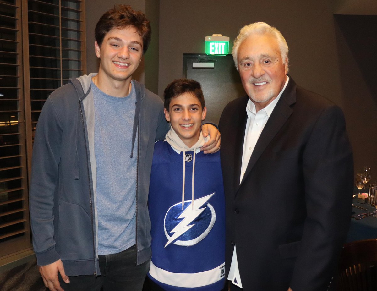 Phil Esposito tweet media