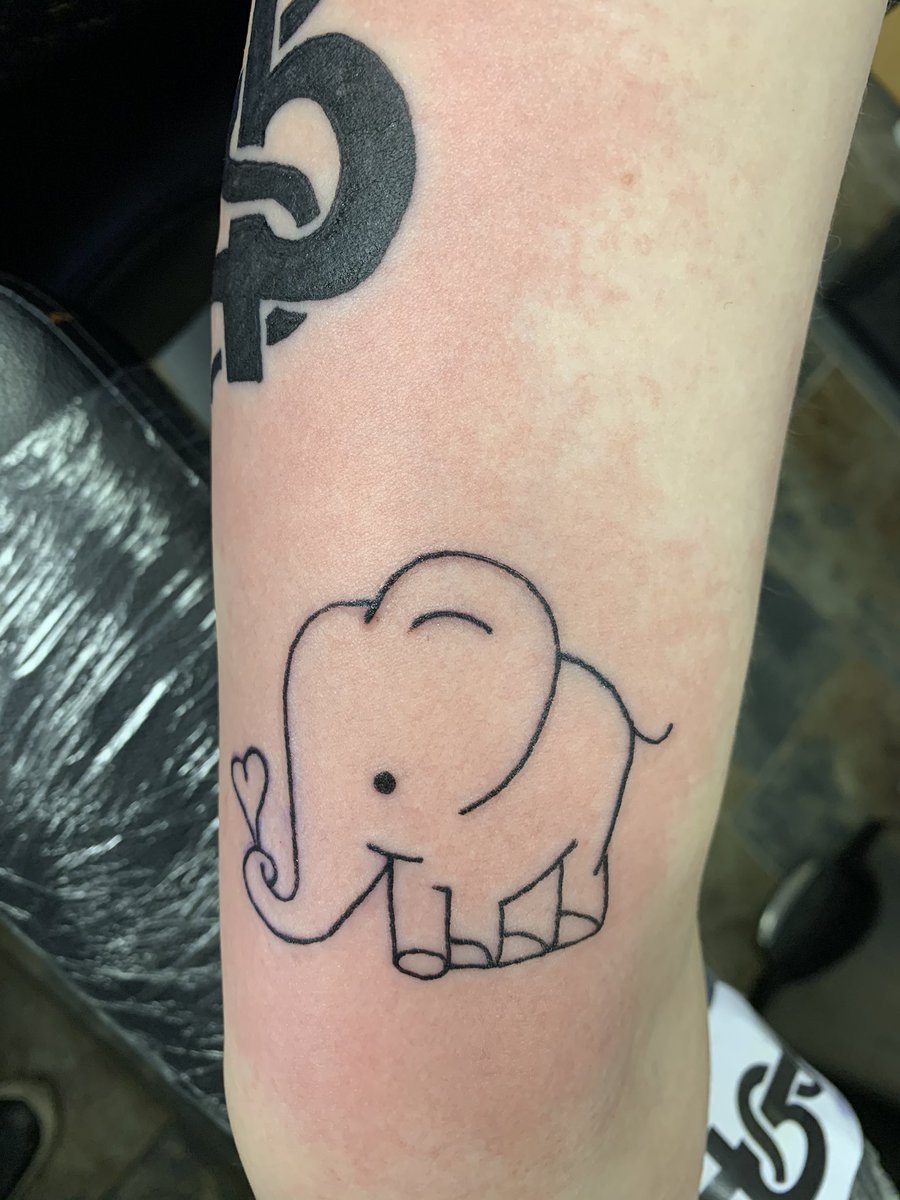 morganleigha_'s tweet photo. my tattoos for @iamblackbear and @yungblud that they’re never gonna see cause i’m never gonna meet them and they’ll never see this tweet but it’s gonna be my pinned just in case😔i love you both that much i got you inked on my skin forever🖤 https://t.co/m0XdQPFUh0