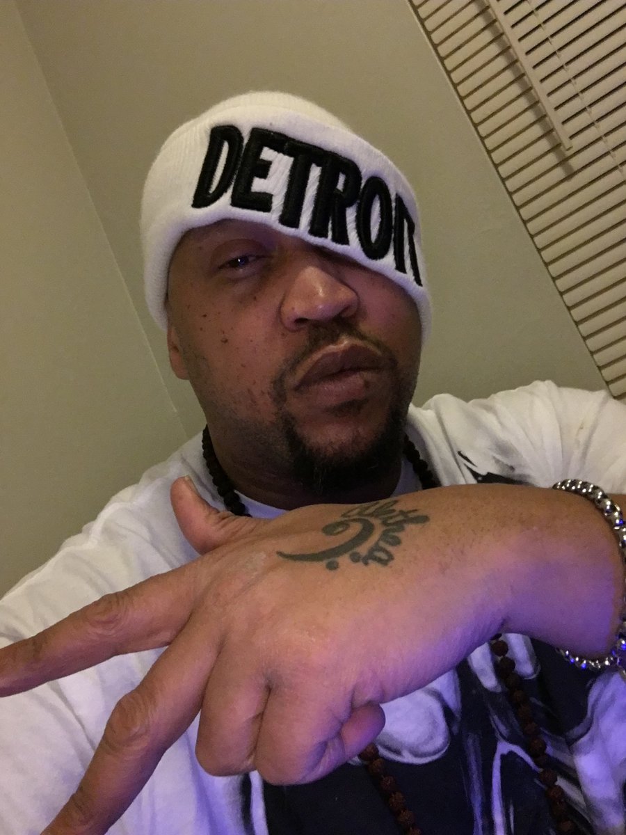FaraohDa's tweet photo. https://t.co/6mbxdoAPKq
HIT THE LINK FOR RAW #DETROITHEAT🔥🔥🔥🔥🔥🔥🔥🔥🔥🔥🔥🔥🔥 #ILLGANG💀💀💀💀💀 PROD BY @KokaineWizard 👑💎 https://t.co/S3MUb7XqEy
