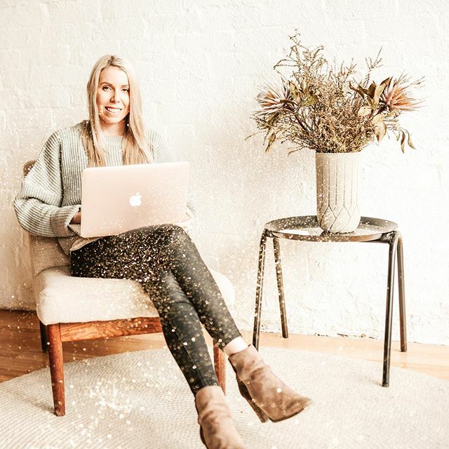 JanuaryMade's tweet image. SOLID GOLD — What a year it has been! And how quickly did it go?! How are we only a few sleeps now until we roll into 2020, and where did Christmas go?! 😂🍾🙌🏻
—
I just wanted to jump on here before the festivities start and say have an absolutely wond… ift.tt/2Q8f6Vu