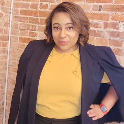 1stladydana's tweet image. #NewProfilePic
#pullingup on @DeluxMagazine #ready