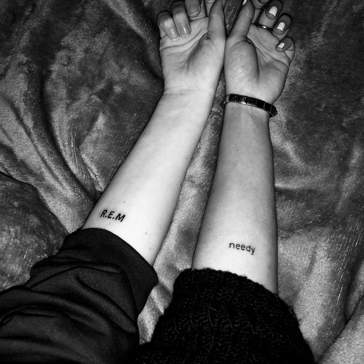 caughtupinari's tweet photo. @ArianaGrande thank u for letting me meet my best friend @ariherbibble. we got the songs tattooed that mean so much to us, especially after hearing it live multiple times. a reminder of tour &amp; how we met each other. thank u for this tour &amp; everything u have done for us ♡ #ourswt https://t.co/dOeuv4NVUP