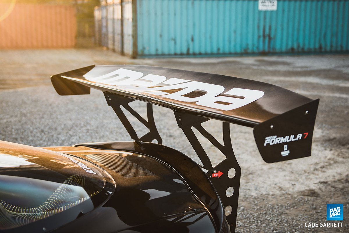 PASMAG's tweet photo. Krowrx Fabrication&
Shine Auto Aero Kit&
VIS Racing Hood&
Chassis-Mounted Rear Spoiler.
https://t.co/JDakjWWRd1
#pasmag #mazda #rx7 #26b #garrettmotion #krowrx #shineauto #visracing #workwheels #maxxistires #meganracing #mazzeiformula https://t.co/ow1fJ3A7Cn