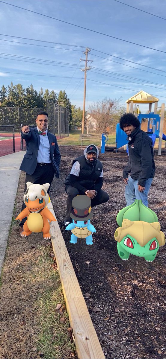 LetsGoTinito's tweet photo. Greetings from Northern Virginia 🇺🇸 from trainers letsgotinito, stankylips, philonix11, and a few buddies that are still living the Halloween spirit this holiday season 🎃 🎄 with the new buddy AR mode @NianticLabs @PokemonGoApp #pogoar #pogobuddy #buddyAR https://t.co/0Hq6P5QlKI
