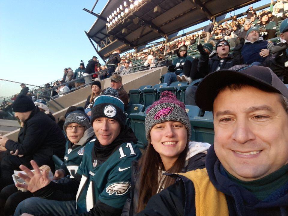kyliebartorillo's tweet photo. #flyeaglesfly @Eagles https://t.co/BWI83hhlWE
