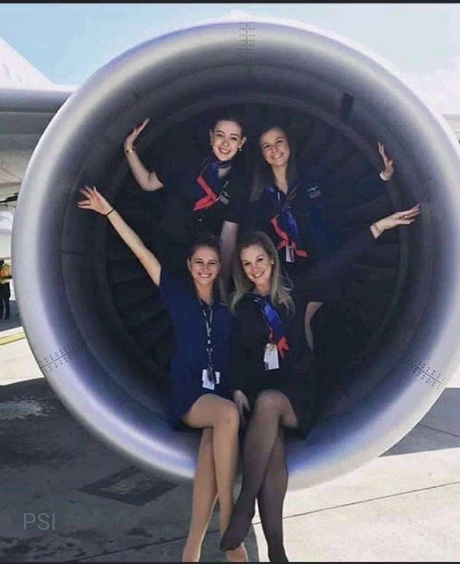 Chemsou18795's tweet photo. Dear captain, please don’t start the engine please we beg you 🌹❤️😊
#aviation ✈
#cabincrew 👨‍✈️ https://t.co/5vLY0LPJ6T