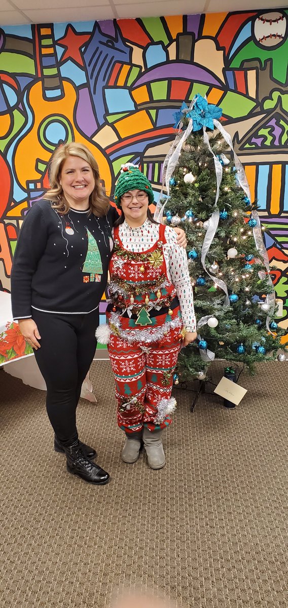 SavidaHealth's tweet photo. All of us here at @SavidaHealth would like to wish you and yours a very #MerryChristmas and #HappyNewYear! May the holidays fill us all with the #hope, #wonder, and #joy of this magical season. 
#happyholidays2019 #addictiontreatment #TheGiftOfRecovery https://t.co/XDNndxMZHM