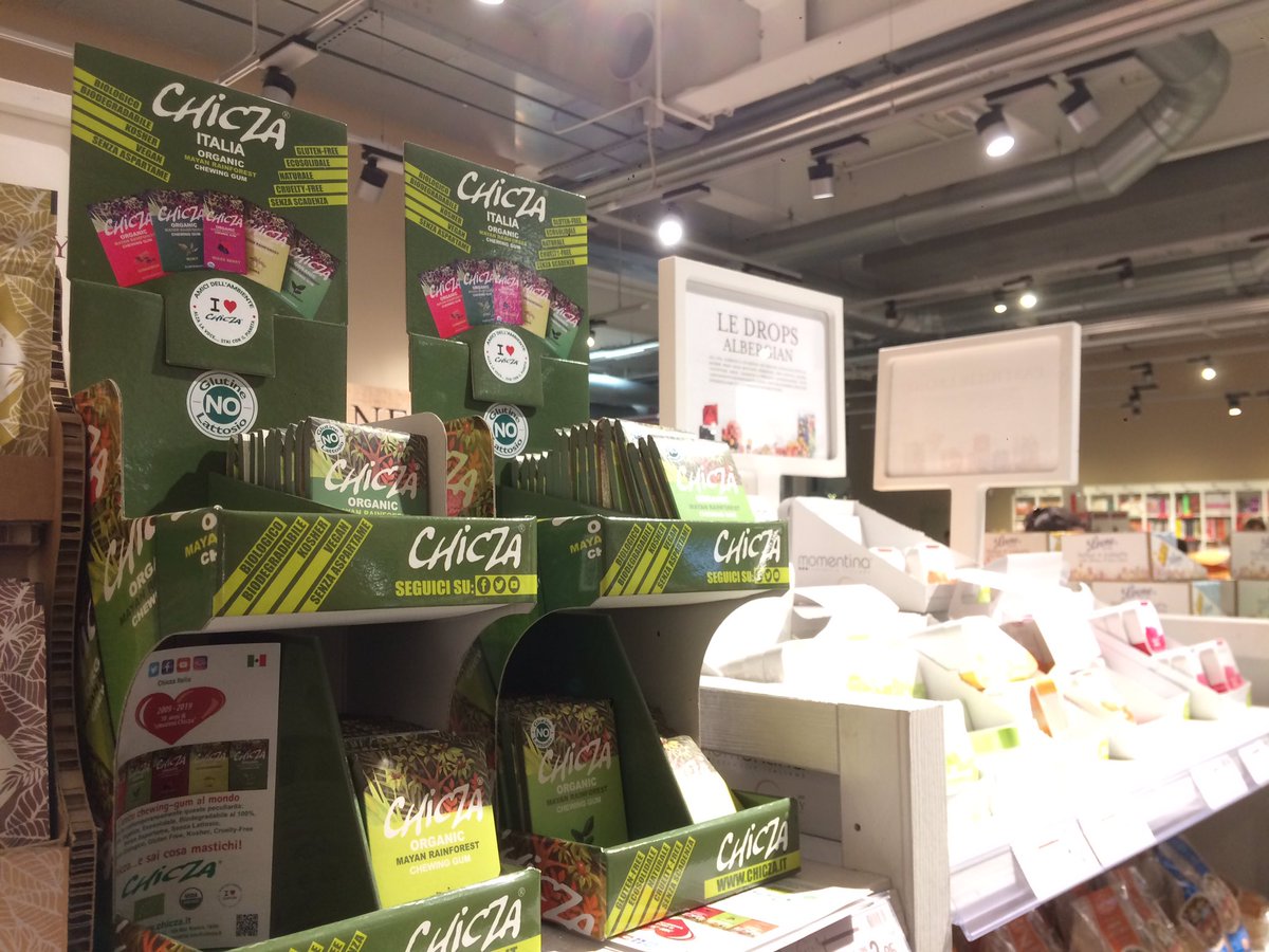 ChiczaItalia's tweet photo. In diretta da @eatalyroma 😋 Qui solo Alti Cibi 🤗 #eataly #eatalyroma #roma #alticibi #qualità #cibosano #gourmet #altaqualità #alimentazionesana #sceltaconsapevole #seiquellochemangi #chicza #gommadamasticare #chewinggum #biologico #biodegradabile #vegan #kosher #glutenfree https://t.co/pst3xptwJM