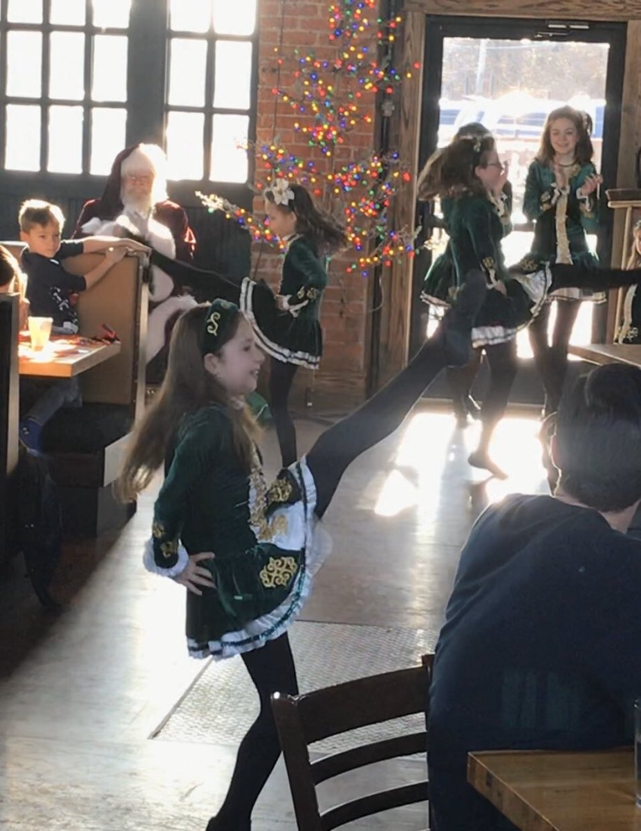 motorcityirishd's tweet photo. We had breakfast with Santa at Cork &amp; Gabel this morning! It was such an honor to perform for THE REAL Santa Claus!! ❤️☘️🎄
#irish #irishdance #irishmusic #detroit #detroitirish #corktown #rochesterhills #rochestermi #puremichigan #michigan #michiganirish https://t.co/SJCXZJ5wC3