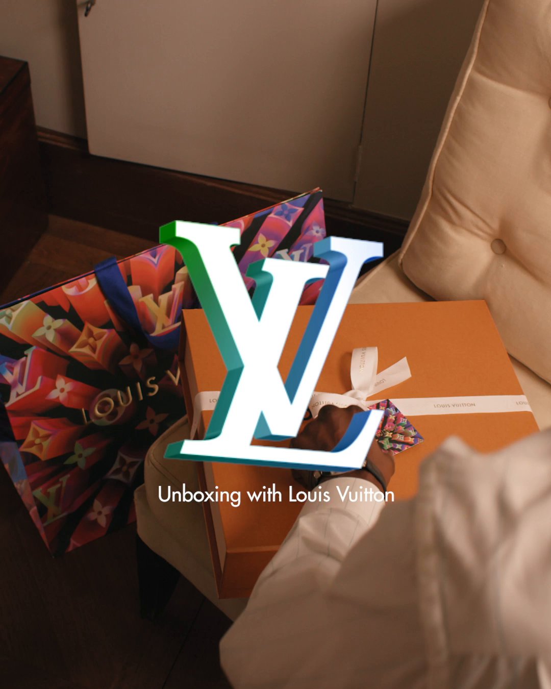 LOUIS VUITTON Unboxing + What Fits