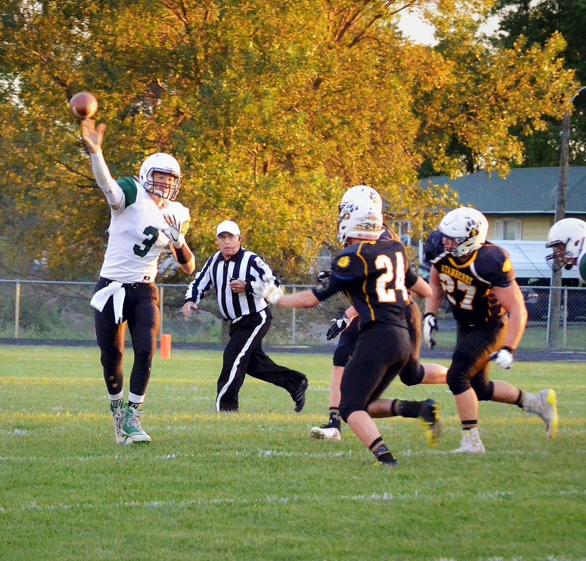 brandonzenner_'s tweet photo. 1 of 10 players with 1,000 career strikeouts.
The best season in HS football history.
5 straight state titles.

Brooke Huitt (@BellaHuitt), Steven Willhite (@StevenWillhite2) and Penney T&amp;F (@PenneyPrincipal) begin our 'Top 10 of the '10s' countdown:

📖: https://t.co/g9sht0Xy0X https://t.co/cFupVFGKTQ