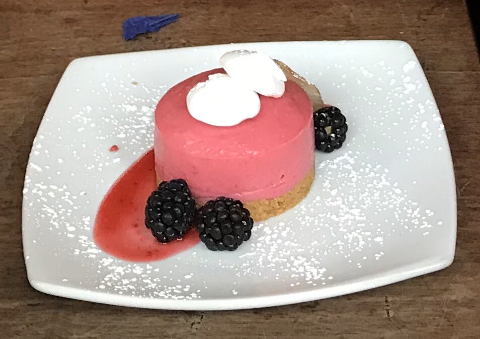 Julian Teece tweet media