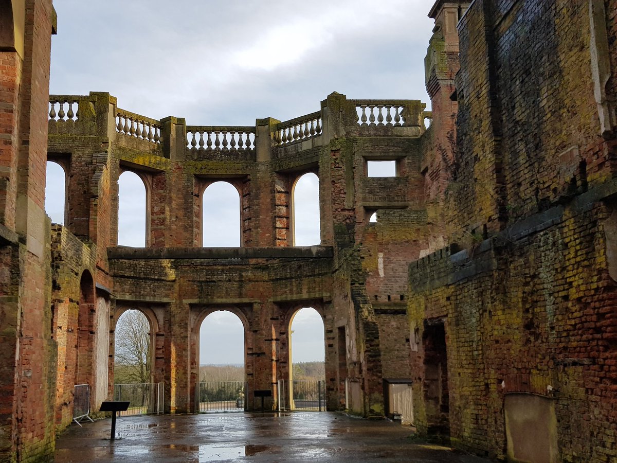 vraygilbert's tweet photo. #WitleyCourt #EnglishHeritage fascinating and beautiful #manorhouse #ruin highly recommend forca #familyday #familytime https://t.co/v2cP7UMy35