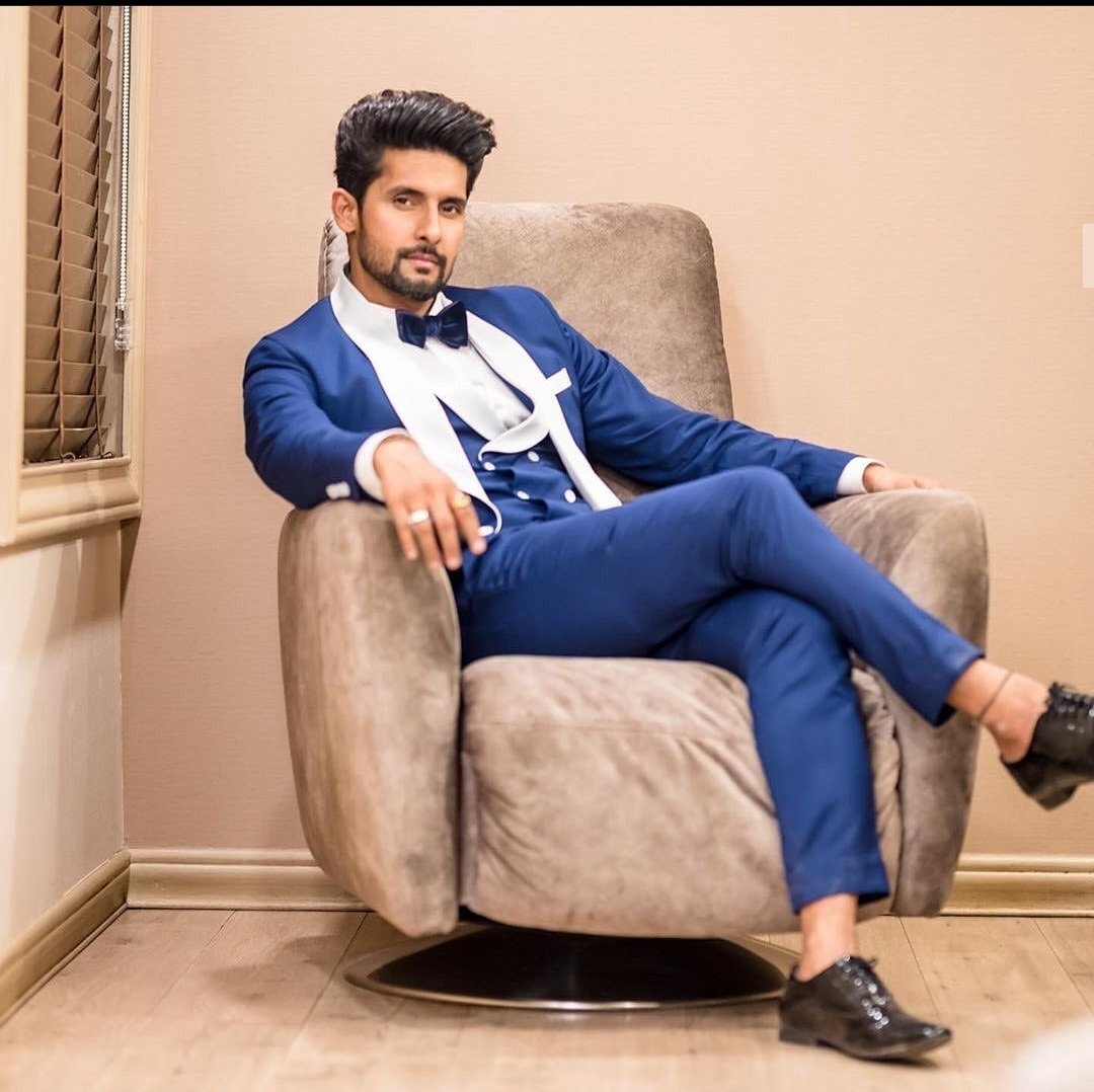 TalhaJaffar2's tweet photo. #HappyBirthdayRaviDubey https://t.co/jq3QcvXnjV