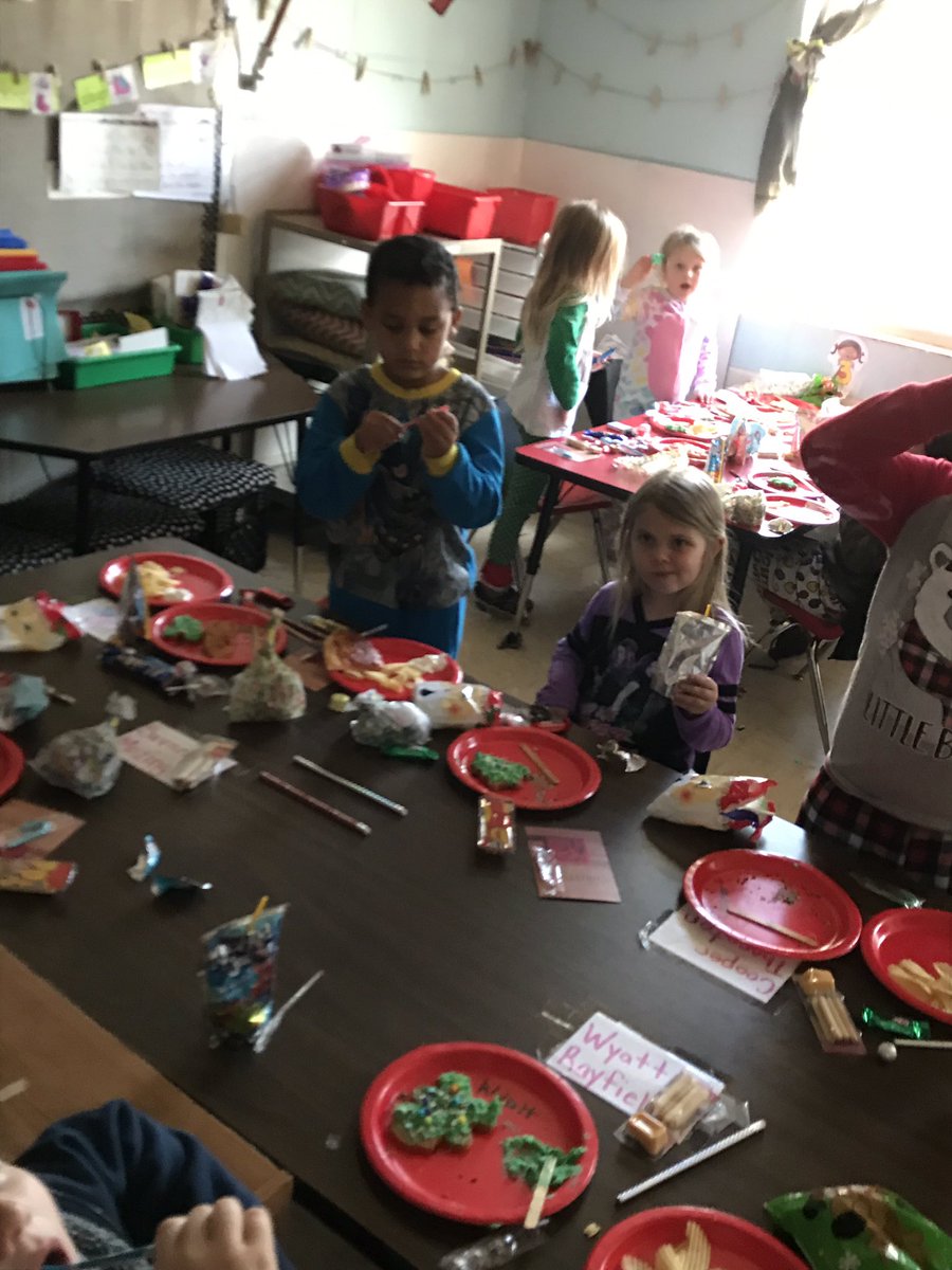 kindergarten tweet media