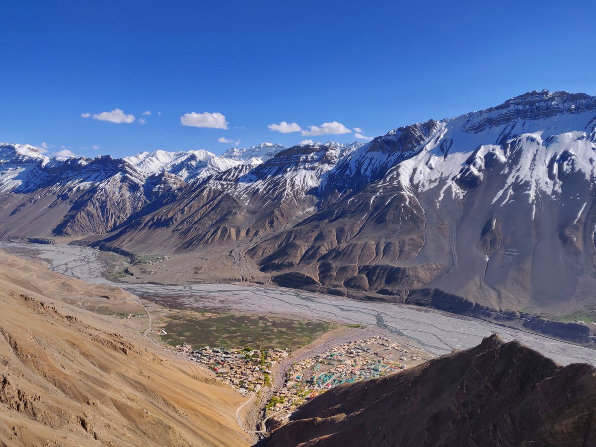 Bird's-Eye View of Beautiful Kaza ❤️🏞️

#MobileShot #OnePlus #HimachalPradesh #IncredibleIndia #Landscapes