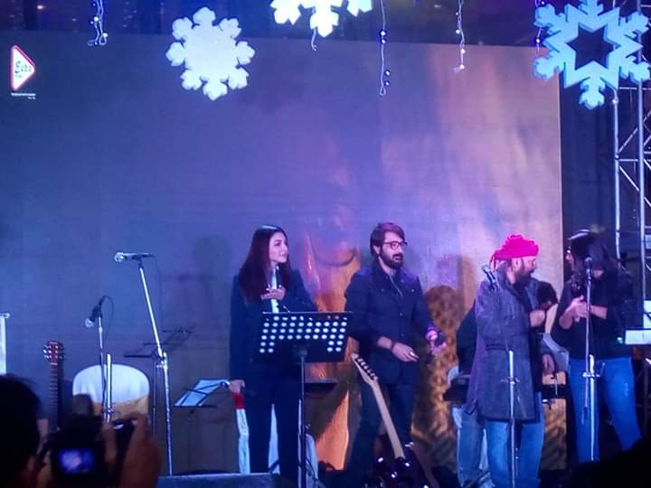BumbaDar's tweet photo. আজ কলকাতার #Acropolis_Mall এ বাংলা সিনেমার মেগাষ্টার @prosenjitbumba দাদার নতুন ছবি #রবিবার এর #Music_Launch অনুষ্ঠিত হয়ে গেলো। উপস্থিত ছিলেন অভিনেত্রী @JayaAhsan2 , পরিচালক @atanugsh , এবং সঙ্গীত পরিচালক @debojyotimishr2 .....
@pfc_prosenjit @Anirban97846452 @saikatbiswas070 https://t.co/CTz3QydWwB