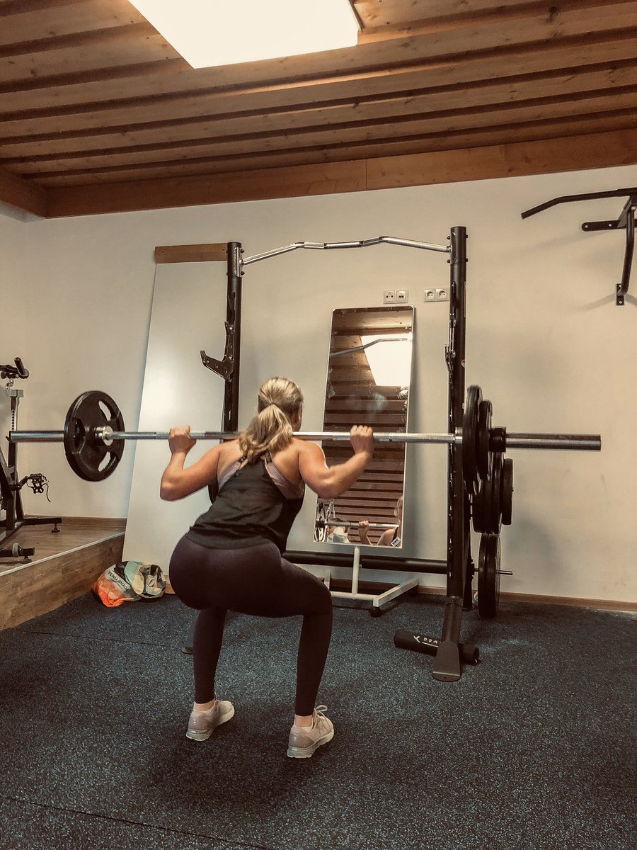 On good days, work out.
On bad days, work out harder.🏋🏼‍♀️
#fitgirl #fitness #alpineskiing