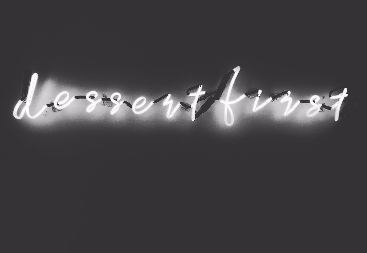 RecolteDessert's tweet photo. The team at Récolte Dessert Bar wishes all of our friends and family a Happy Holiday!

We are closed this evening for a private event and will reopen the day after Christmas, Thursday, December 26th.

#dessertfirst
#happyholidays https://t.co/9309h7isju