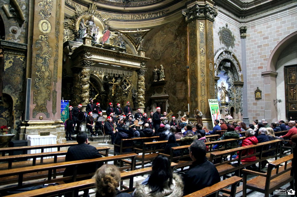 AMSantaAnna's tweet photo. Concierto benéfico 2019, en la Parroquia de San Salvador del Vendrell... gracias por vuestra ayuda y colaboración... FELIZ NAVIDAD A TODOS  @Kmarmovi @chriistiaan4 @Sivama1 @elvendrell_cat @CulturaVendrell #elvendrell #vendrell #capitalculturacatalana #baixpenedes #tarragona https://t.co/2ELfFqGBqB